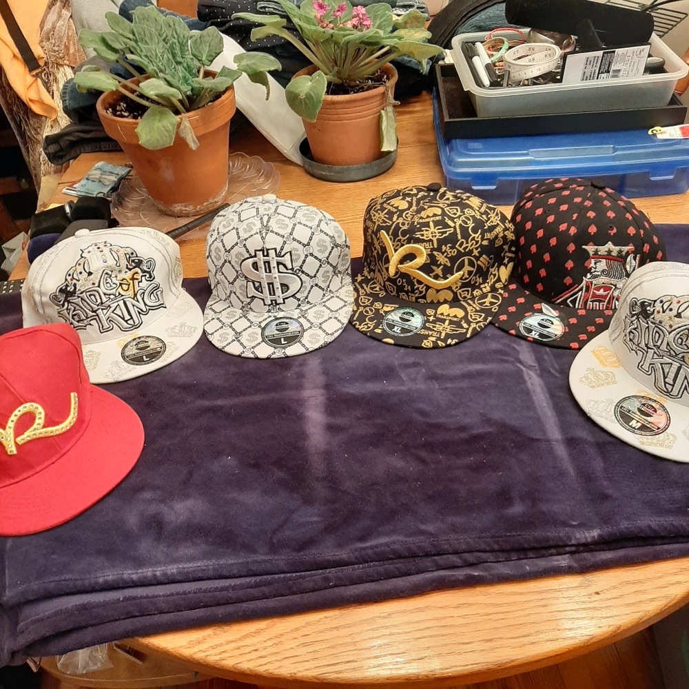 Man's cap - Picture 5 of 11